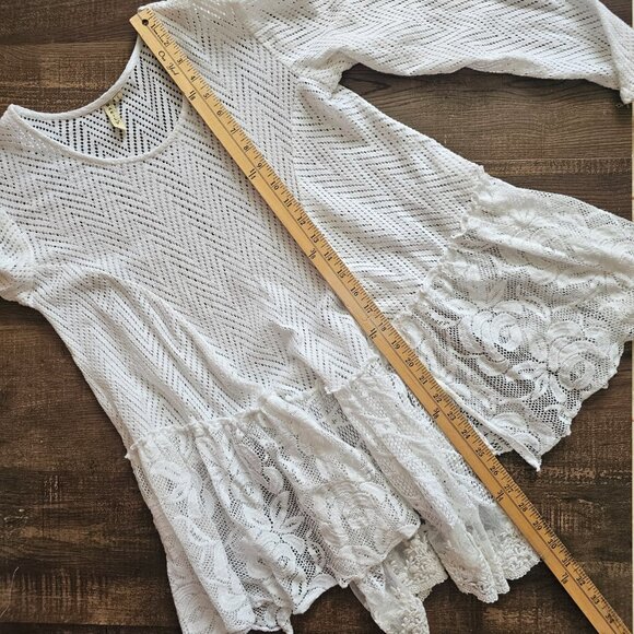 Marilu Asymmetric Hem Knit Lace Long Sleeve Boho Top, S, White - Picture 4 of 9